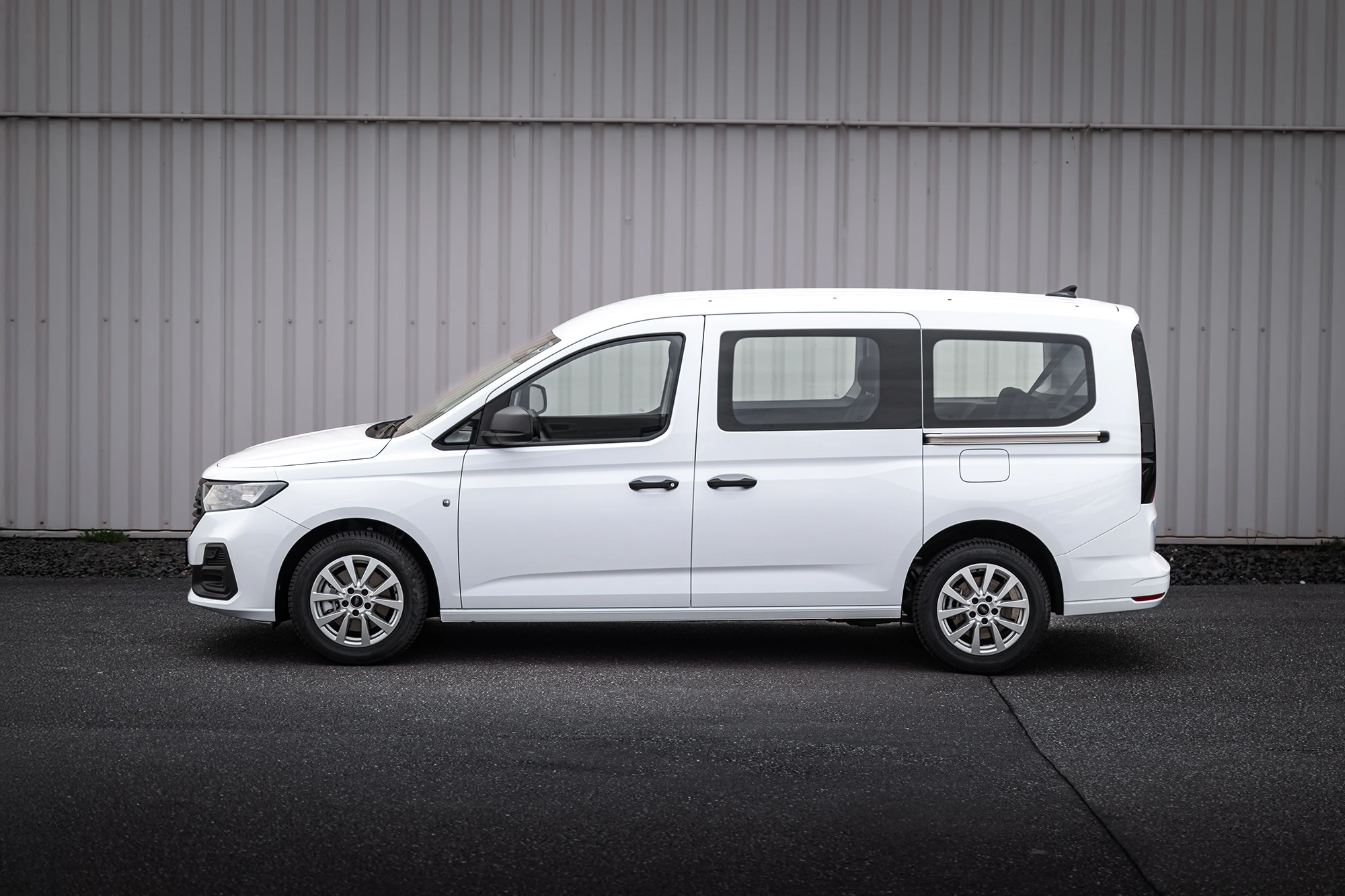Ford Tourneo — Bad Kreuznach — Fotografie