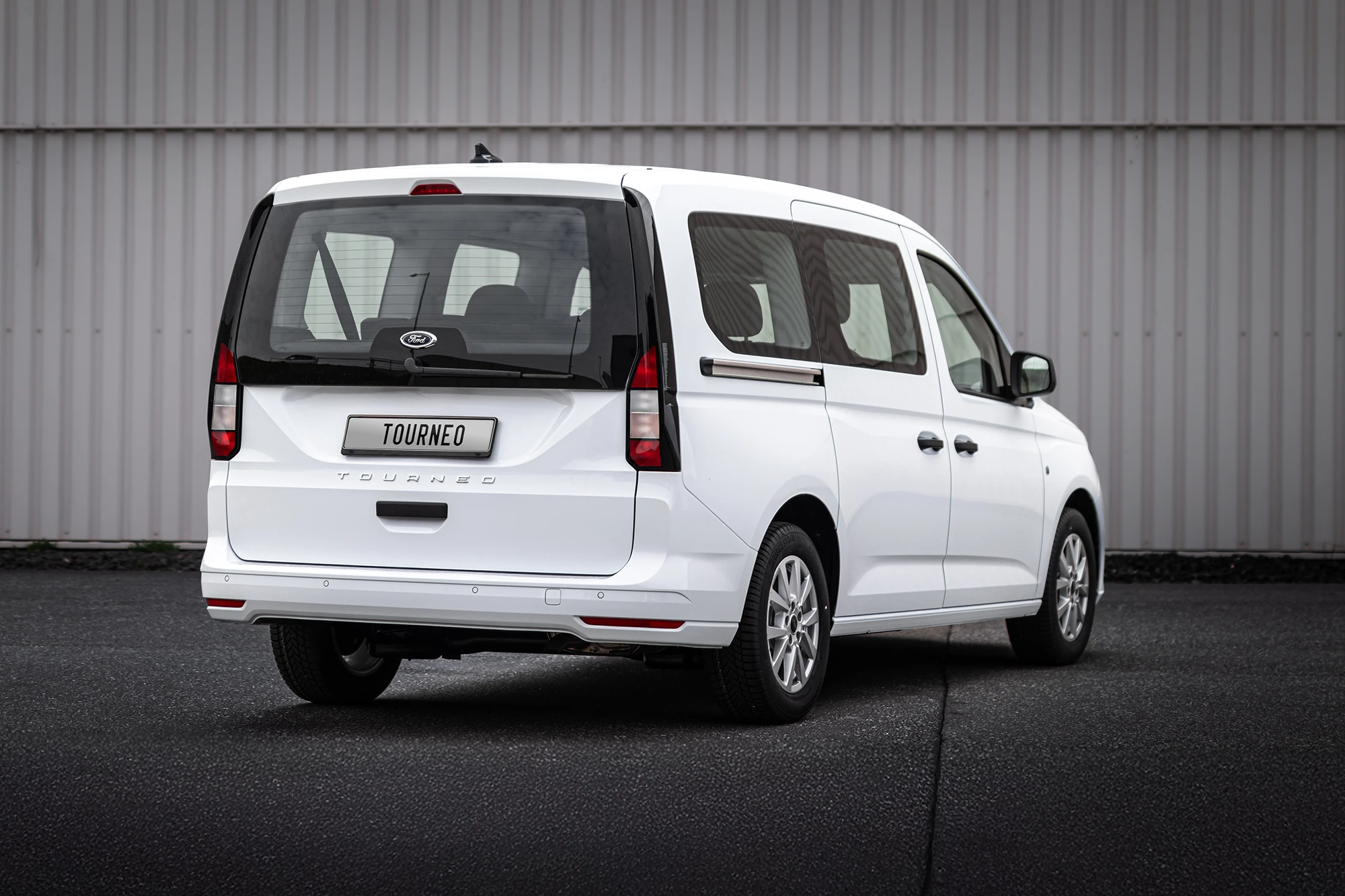 Ford Tourneo — Bad Kreuznach — Fotografie