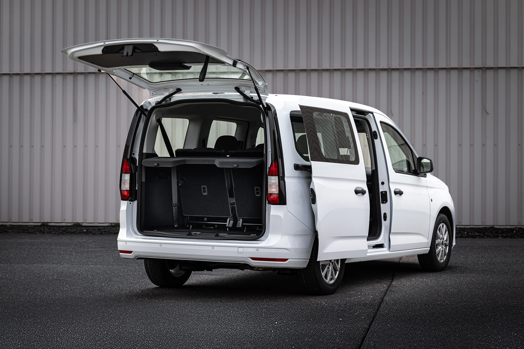 Ford Tourneo — Bad Kreuznach — Fotografie