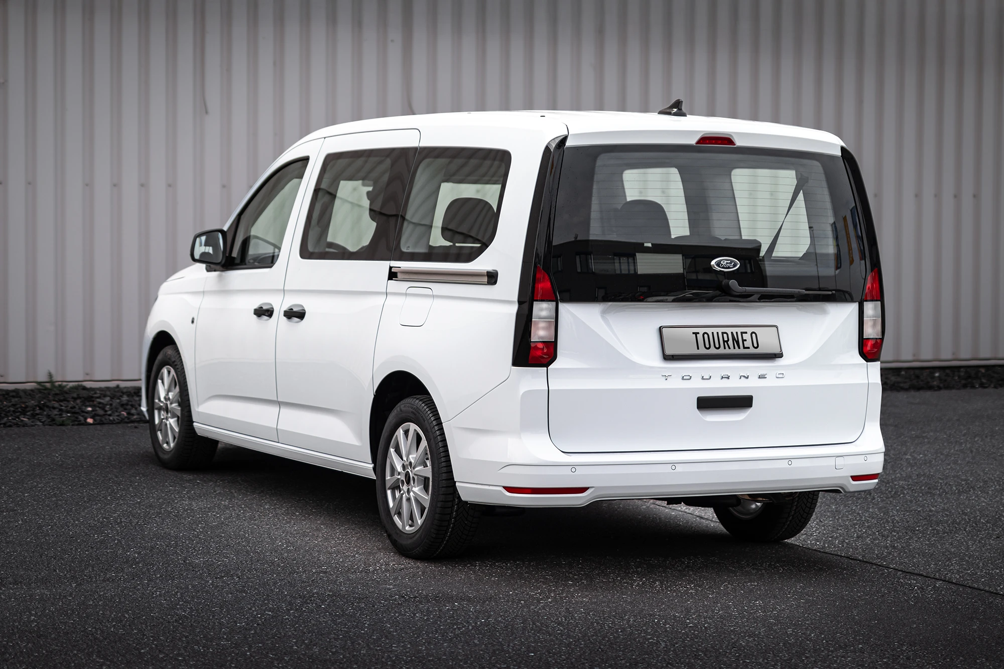 Ford Tourneo — Bad Kreuznach — Fotografie