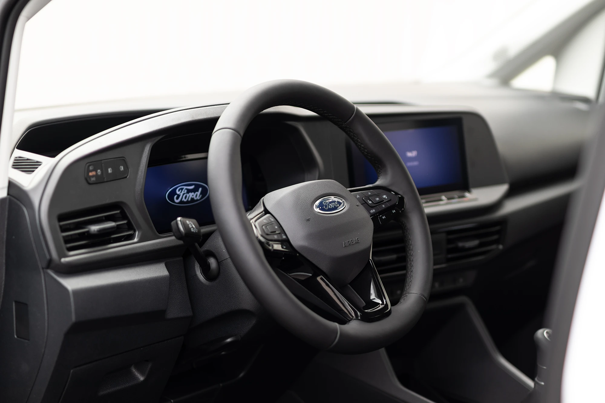 Ford Tourneo — Bad Kreuznach — Fotografie